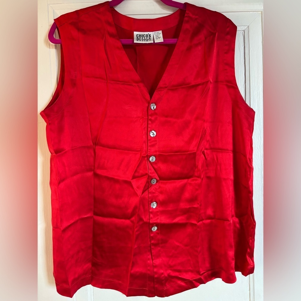Chico’s Design Red Silk Sleeveless Button-Up Blouse